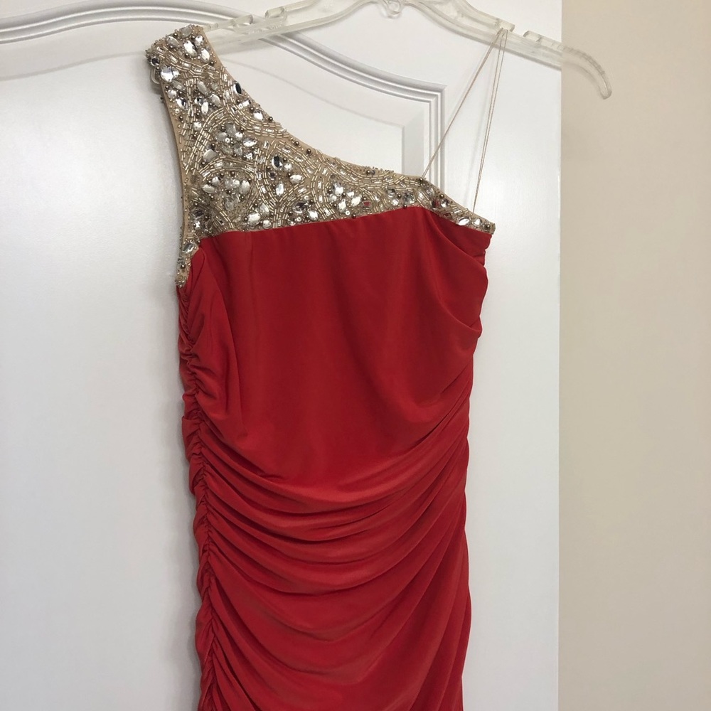 Size 0 - Cache Formal Dress